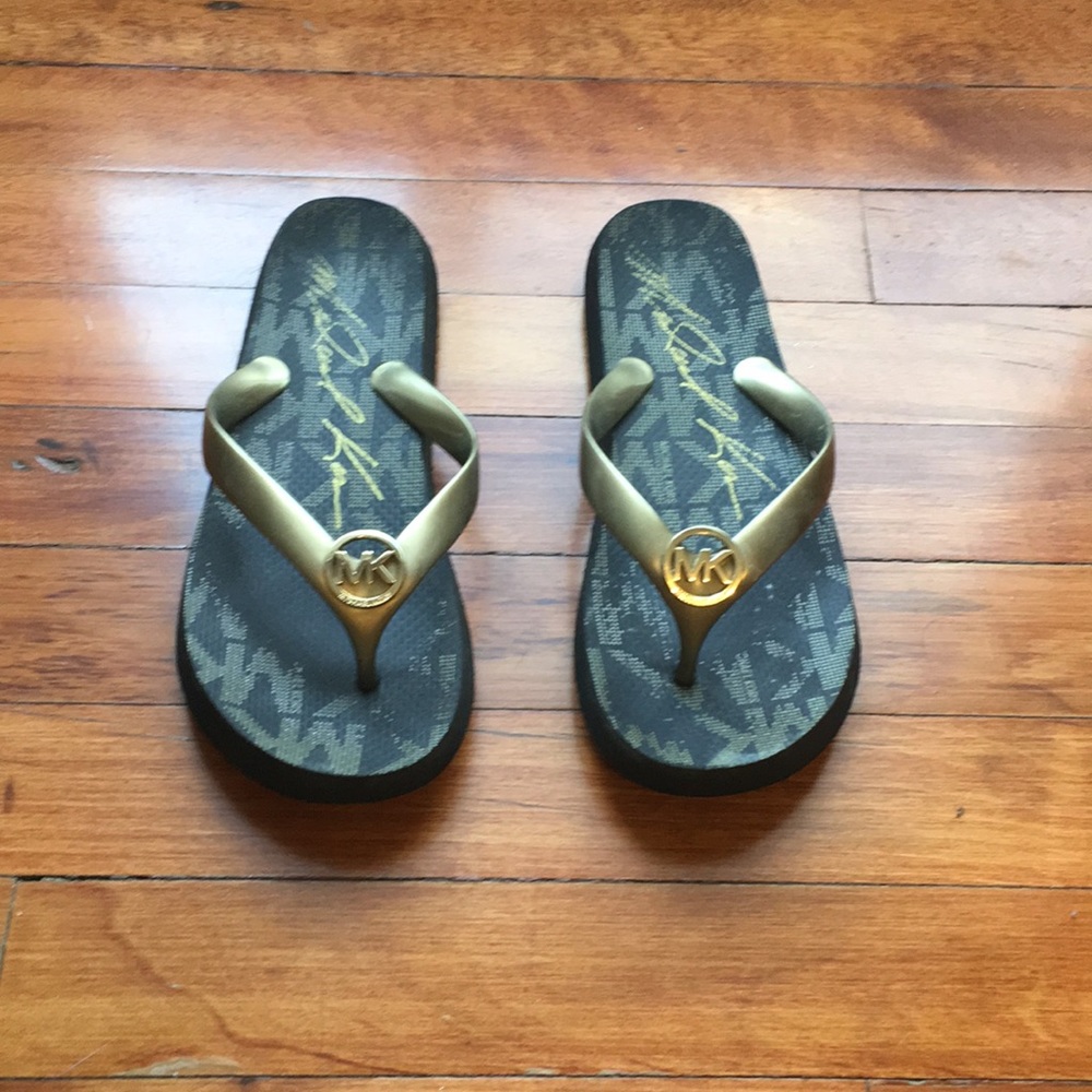 MICHAEL KORS Flip flops